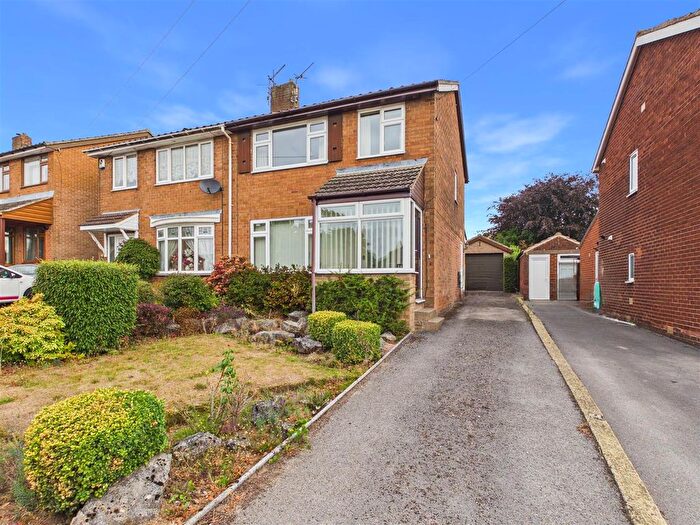 3 Bedroom Semi-Detached House For Sale In Smithy Croft, Dronfield Woodhouse, Dronfield, S18