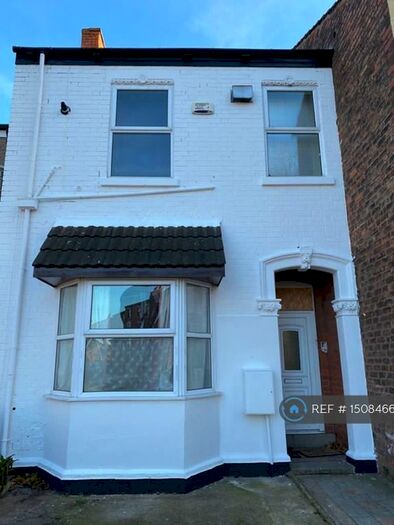 2 Bedroom Flat To Rent In Ground Floor, Grimsby, DN32