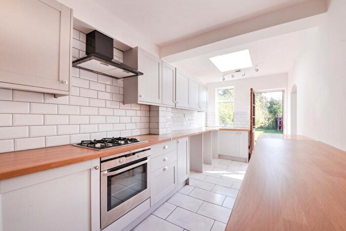 3 Bedroom Semi-Detached House To Rent In Cambridge Road, West Bridgford, NG2