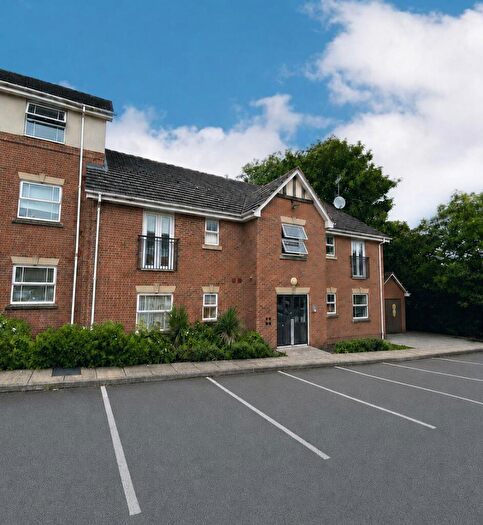 2 Bedroom Flat To Rent In Newlands Close, Hagley, DY9