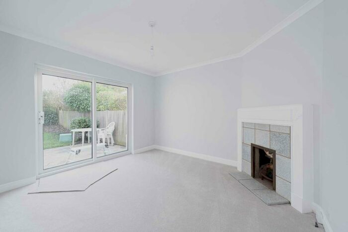 3 Bedroom Semi-Detached House To Rent In Kendor Avenue, Epsom, KT19