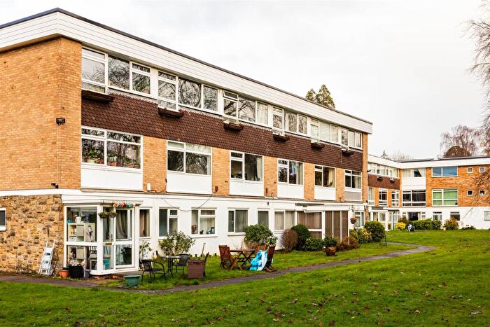 2 Bedroom Flat For Sale In Doods Place, Reigate, RH2