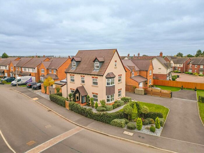 5 Bedroom Detached House For Sale In Springbrook Road, Nuneaton, CV11