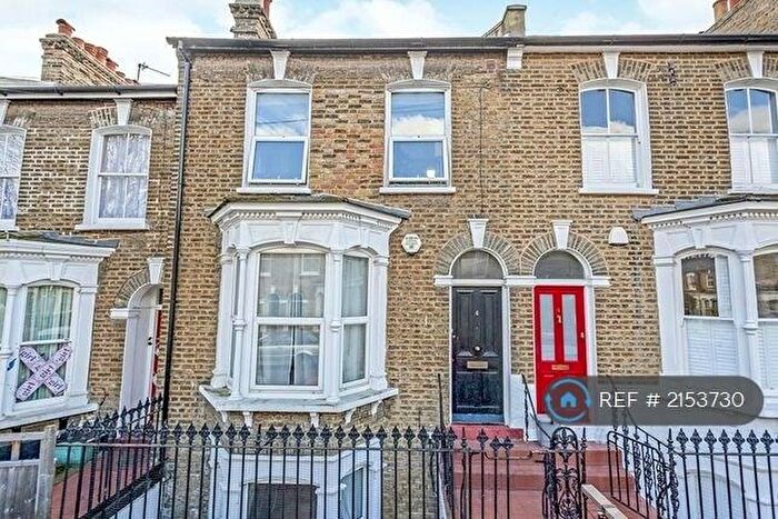 4 Bedroom End Of Terrace House To Rent In Wrigglesworth Street, London, SE14