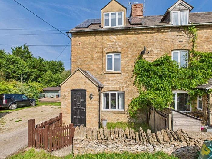 3 Bedroom Cottage For Sale In Southcombe Cottages, Chipping Norton, OX7