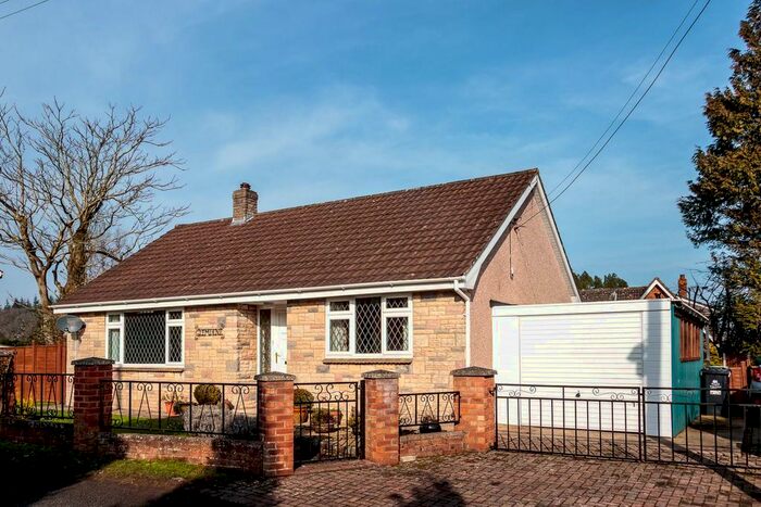 3 Bedroom Detached Bungalow For Sale In Pine Tree Way, Viney Hill, Lydney, GL15