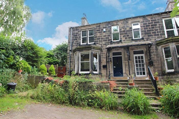 3 Bedroom Semi Detached House For Sale In Calverley Lane, Horsforth, LS18