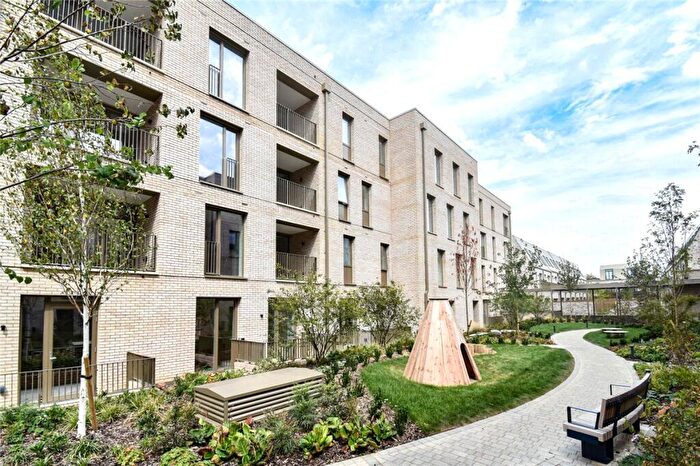 1 Bedroom Apartment To Rent In Appleton Way, Eddington, Cambridge, CB3