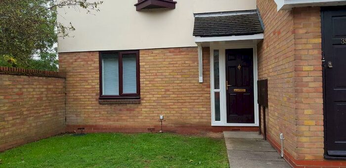 1 Bedroom Maisonette To Rent In Chester Place, Chelmsford, Essex, CM1