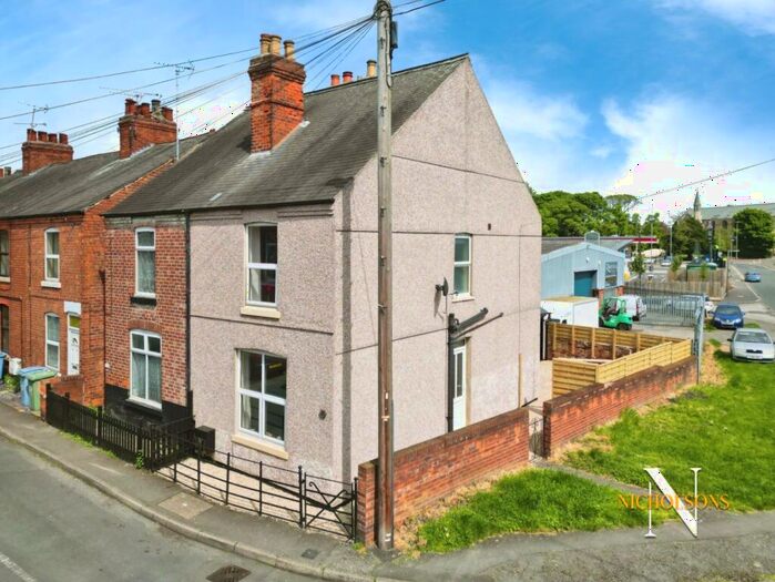 3 Bedroom Semi-Detached House To Rent In Beehive Street, Retford, Nottinghamshire, DN22