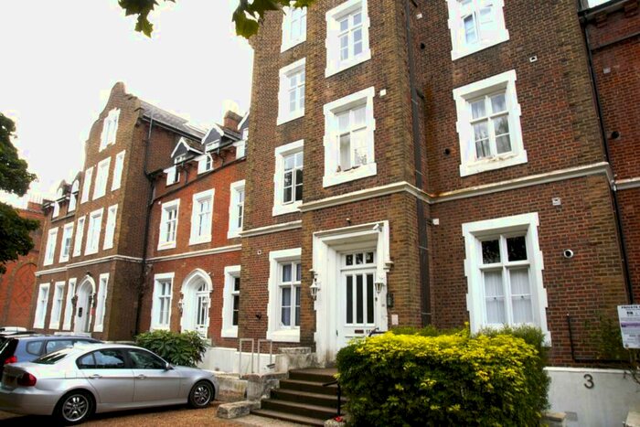 2 Bedroom Apartment To Rent In Upton Park, Slough, SL1