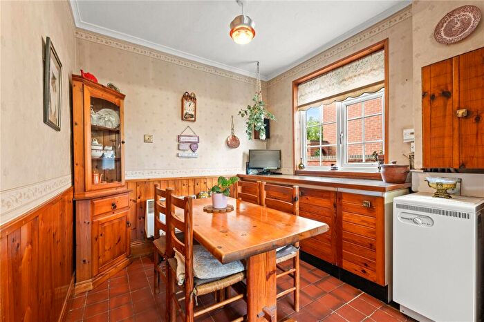 4 Bedroom Detached House For Sale In Lower Kirklington Road, Southwell, Nottinghamshire, NG25