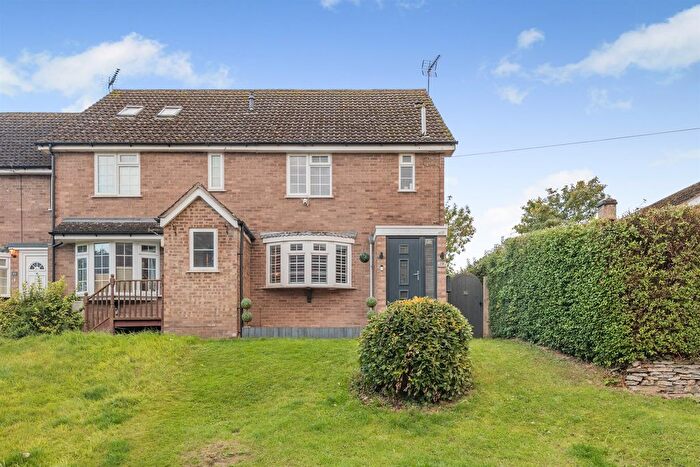 3 Bedroom Semi-detached House For Sale In St. Marys Road, Manton, Oakham, LE15
