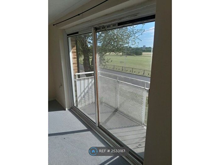 2 Bedroom Flat To Rent In Winnipeg House, Hayes, UB4