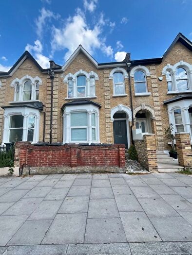 1 Bedroom Studio To Rent In Powerscroft Road, London, E5