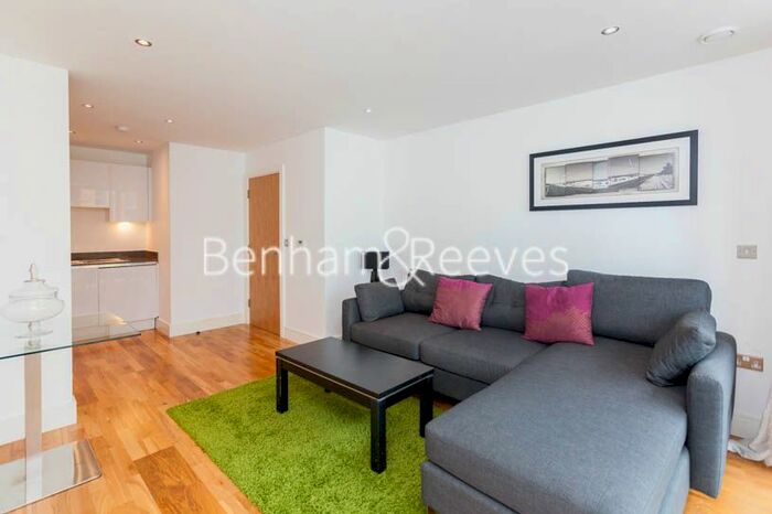 1 Bedroom Flat To Rent In Dowells Street, Greenwich, SE10