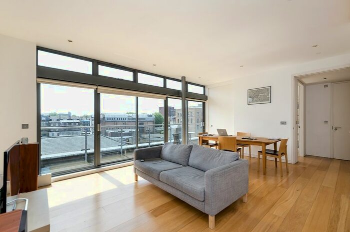 2 Bedroom Flat To Rent In Britannia Street, London, WC1X