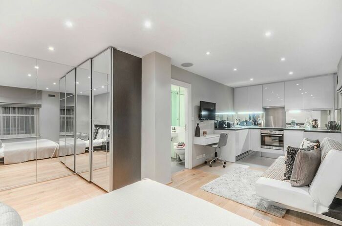 Studio To Rent In Harrington Gardens, South Kensington, London, SW7