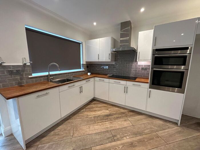 3 Bedroom Semi-Detached House To Rent In Colbrook Avenue, Hayes, UB3