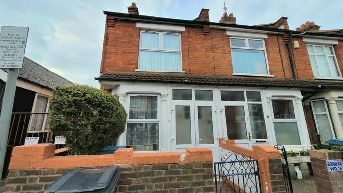 3 Bedroom Property To Rent In Durban Road East, Watford, WD18