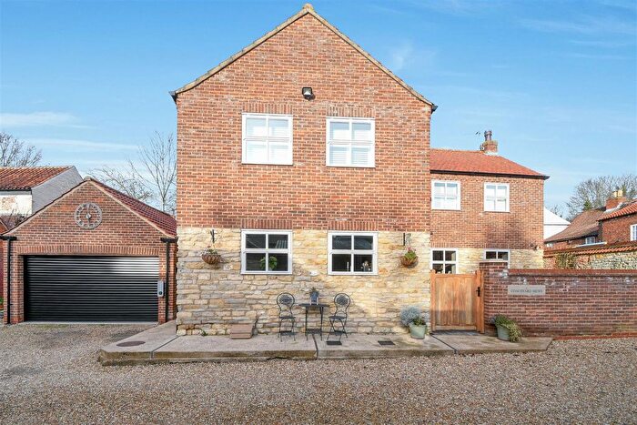 3 Bedroom Detached House For Sale In South Cliff Road, Kirton Lindsey, Gainsborough, DN21