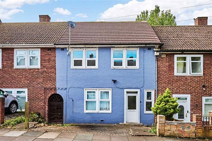 3 Bedroom Property To Rent In Dursley Road, Blackheath, SE3