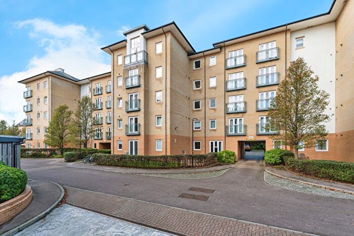 2 Bedroom Flat For Sale In Hampden Gardens, Cambridge, Cambridgeshire, CB1