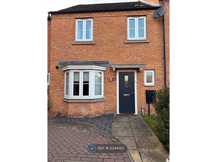 3 Bedroom Terraced House To Rent In Oulton Road, Rugby, CV21