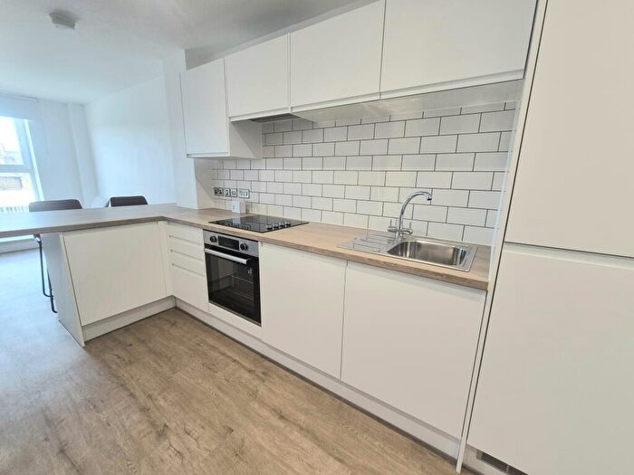 1 Bedroom Apartment To Rent In Cow Green, Halifax, HX1