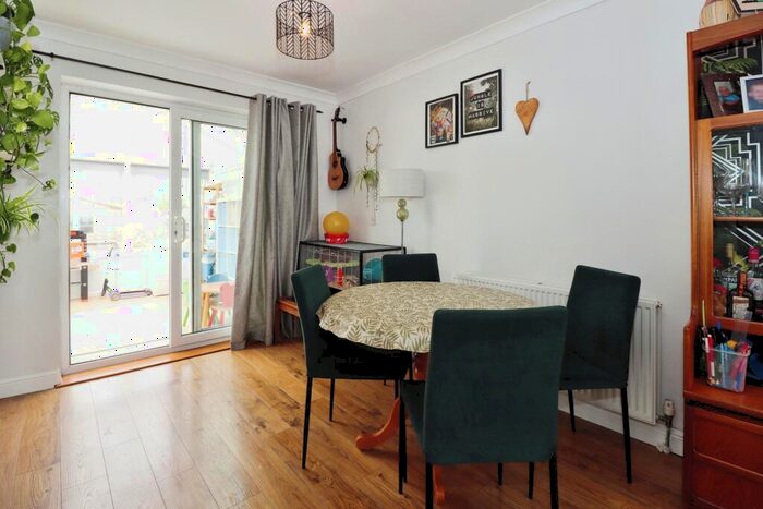 3 Bedroom Terraced House For Sale In Sundridge Park, Bristol, Avon, BS37