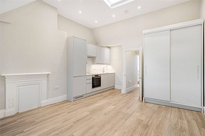 1 Bedroom Flat To Rent In Kings Road, London, SW3