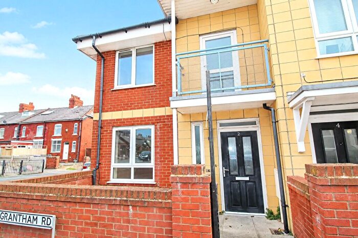 3 Bedroom Terraced House To Rent In Grantham Road, Blackpool, Lancashire, FY1
