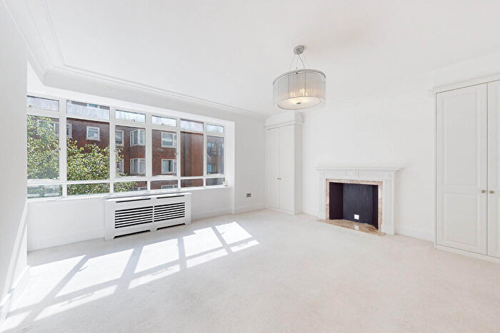 3 Bedroom Apartment For Sale In Viceroy Court, Prince Albert Road, St Johns Wood, London, NW8