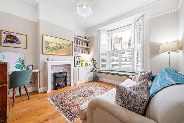 1 Bedroom Flat For Sale In Edithna Street, SW9