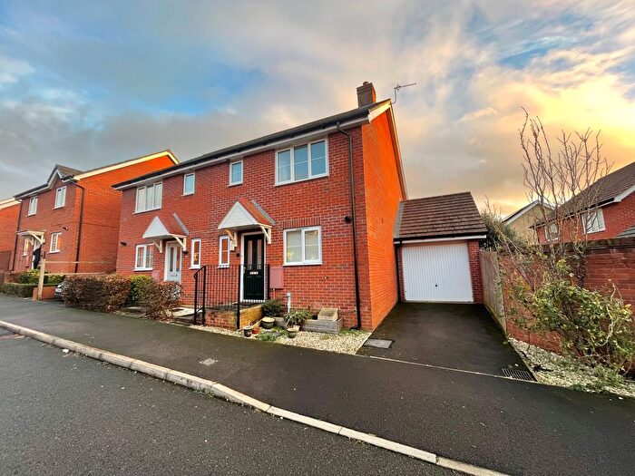 3 Bedroom Property To Rent In Curtis Close, Watchfield, Swindon, SN6