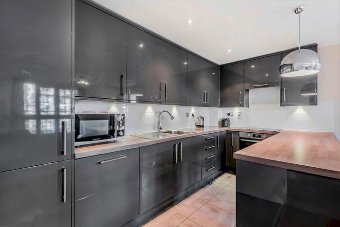 2 Bedroom Flat To Rent In Iceland Wharf, Surrey Docks, SE16