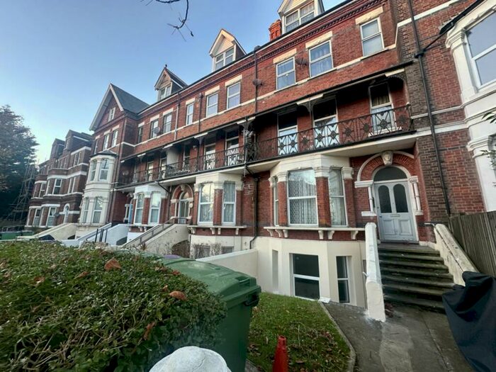 2 Bedroom Flat To Rent In Shorncliffe Road, Folkestone, CT20