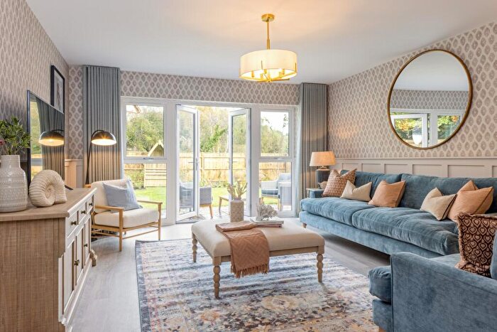 3 Bedroom Detached Bungalow For Sale In Ringwood Road, Alderholt, Fordingbridge, SP6