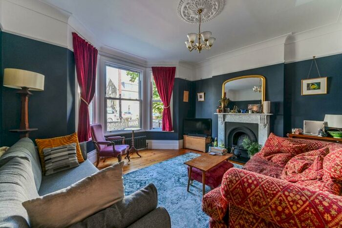 4 Bedroom Semi-Detached House To Rent In Marlow Road, Anerley, London, SE20