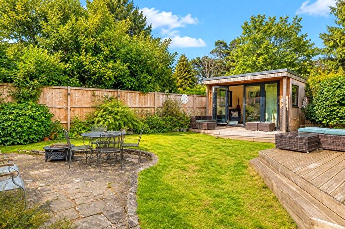 5 Bedroom Detached House For Sale In Goodwood Close, Burghfield Common, Reading, Berkshire, RG7
