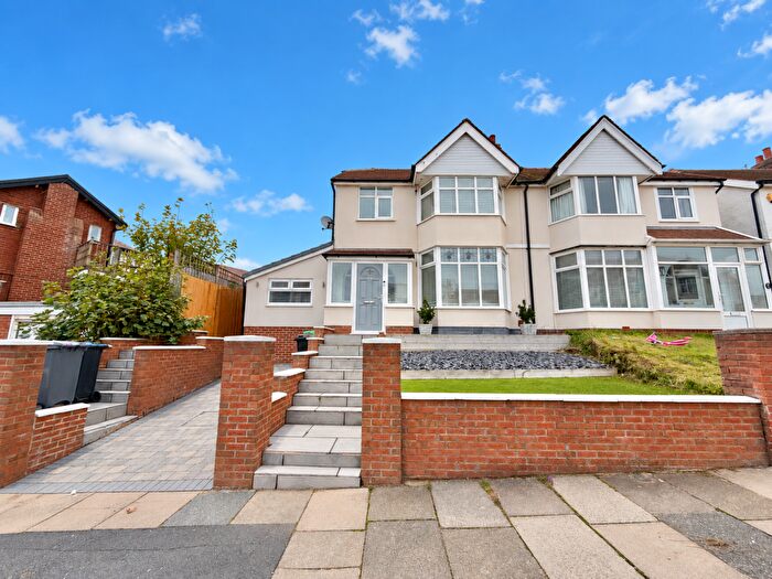4 Bedroom Semi-Detached House For Sale In Madison Avenue, North Shore, FY2
