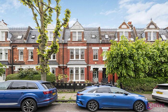 5 Bedroom Terraced House For Sale In Whitehall Park, N19
