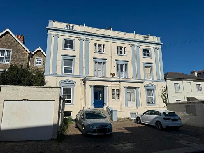 1 Bedroom Flat For Sale In Flat, Richmond House, - The Strand, Ryde, Isle Of Wight, PO33