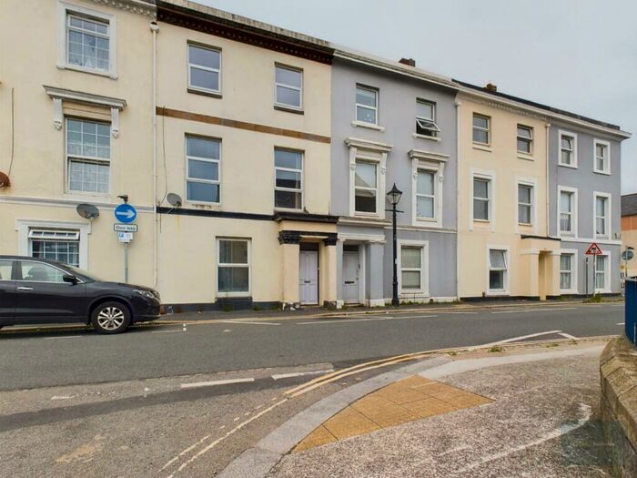 2 Bedroom House To Rent In Sff Clifton Place Mutley, Plymouth, PL4