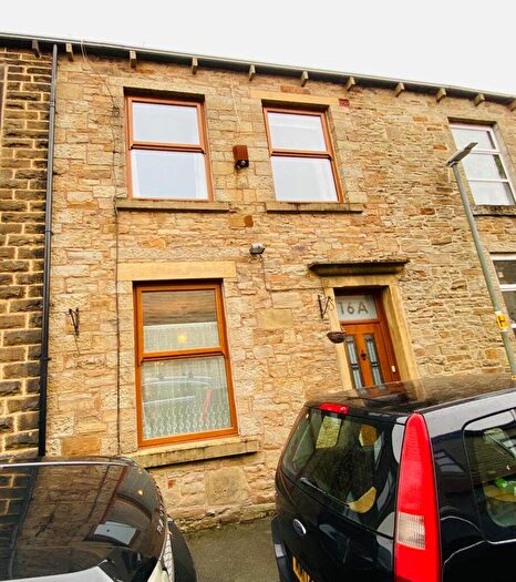 3 Bedroom Terraced House To Rent In Foundry Street, BB4