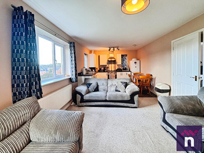 2 Bedroom Flat For Sale In Swaledale, Warminster, BA12