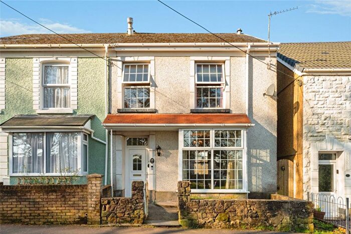 4 Bedroom Semi Detached House For Sale In Woodlands, Gowerton, Swansea, SA4