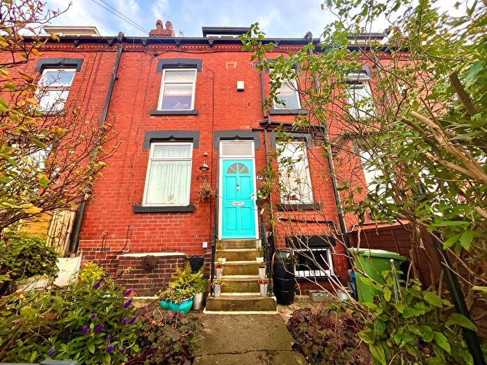 2 Bedroom Property To Rent In Nancroft Crescent, Armley, Leeds, LS12