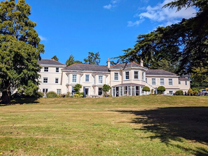 2 Bedroom Flat For Sale In Forder Lane, Bishopsteignton, TQ14