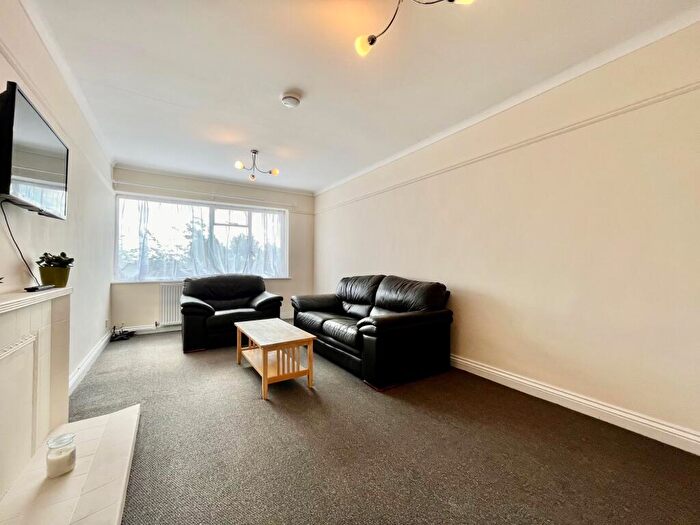 1 Bedroom Apartment To Rent In Rugby Road, Cubbington, CV32